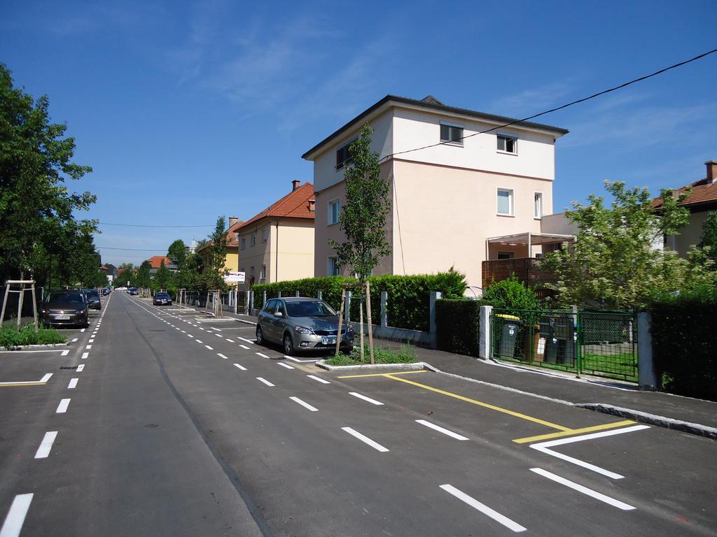 Cute Sunny Apartment Kod1 Ljubljana Eksteriør billede